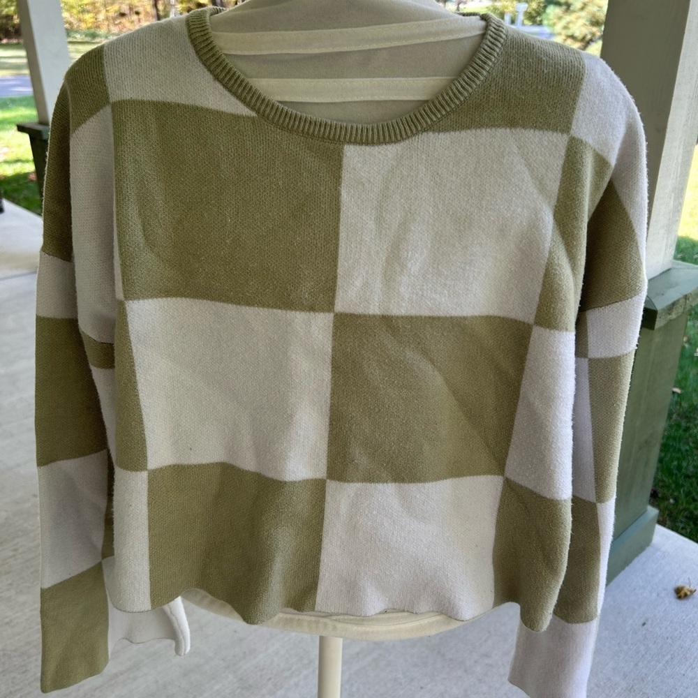 ❤️Paper moon- Olive and White Checkered Sweater - Picture 2 of 4
